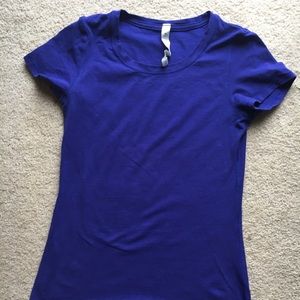 Lululemon T-shirt